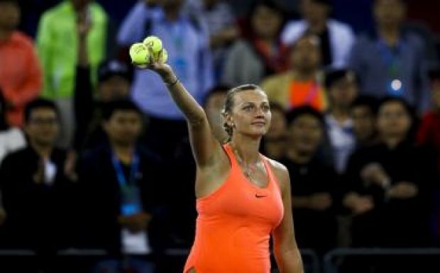 Kvitová leteniszezte a pályáról Halepet a vuhani elődöntőben