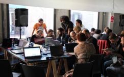 Az internet segítheti ki a független újságírókat