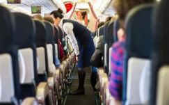 Törvénymódosítás: egyedül is utazhatnak repülőn a 14 évet betöltött kiskorúak