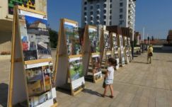 Szabadtéri kiállítás tekinthető meg műépítészek munkáiról