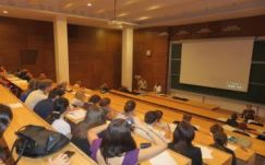 Vöröshagyma vagy lilahagyma? - élőnyelvi konferencia Marosvásárhelyen