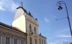 Lekerült a román zászló a sepsiszentgyörgyi városháza tornyáról