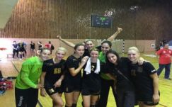 Kézilabda: Szűcs Gabiék három ponttal kezdtek