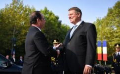 Kisebb incidenssel kezdődött Francois Hollande bukaresti látogatása