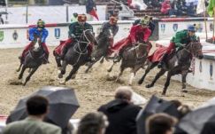 Megkezdődött a Nemzeti Vágta a budapesti Hősök terén