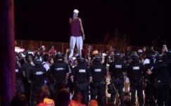 Zavargások törtek ki Észak-Karolinában, mert egy rendőr ismét afroamerikait lőtt le