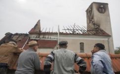 Összefogással újjáépítik a leégett atyhai templomot