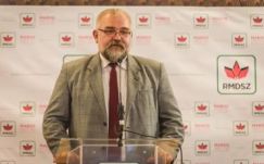 Nem mond le a Maros megyei RMDSZ megtépázott tekintélyű elnöke