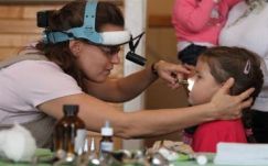 Októberben is ingyenesen vizsgál Hargita megyében a Gyermekmentő Szolgálat