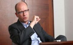 A csehek is tiltakoznak az Angliában élő vendégmunkások elleni támadások miatt