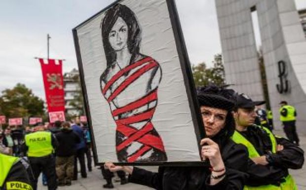 Lengyelországban 6 millióan tüntethetnek hétfőn az abortusztilalom ellen