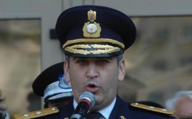 Gyanús Gabriel Oprea tábornoki rangja