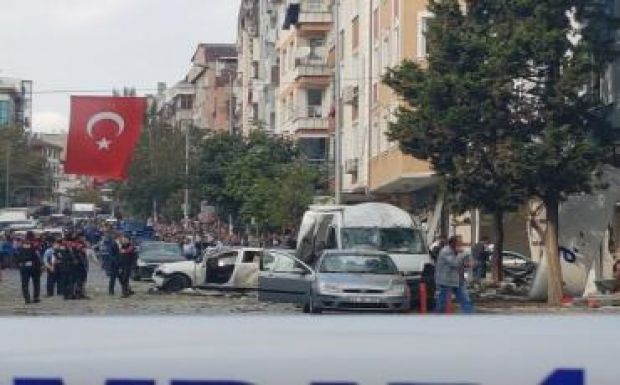 Robbantás és lövöldözés Isztambulban