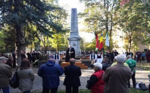 A Postaréten emlékeztek meg az aradi 13-ra Marosvásárhelyen