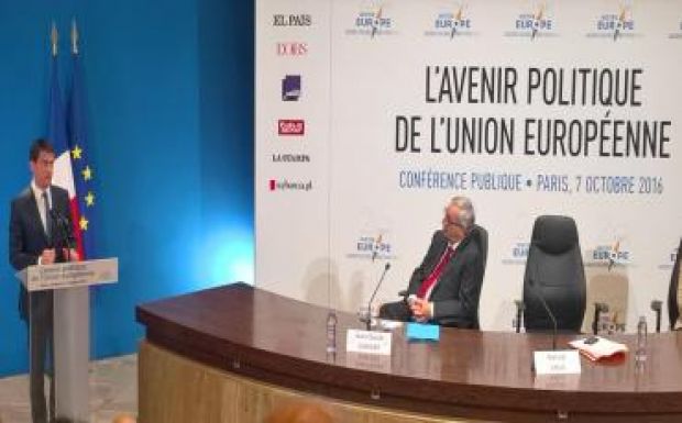 Manuel Valls szerint Franciaország nem tudja egyedül ellátni Európa védelmét