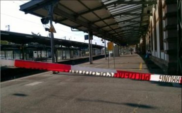 Bombariadó miatt kiürítették a rastatti vonatállomást