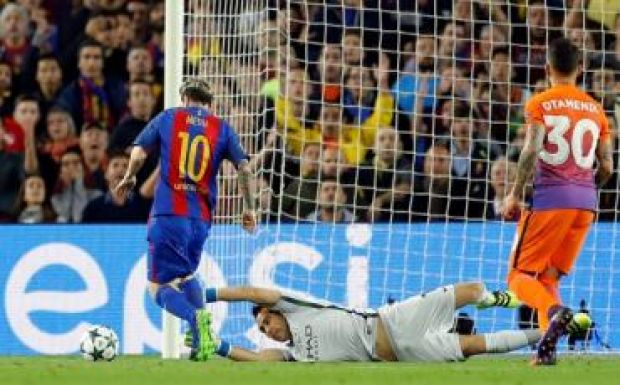 Messi mesterhármasával maradt százszázalékos a Barca