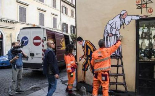 Egy órát élt a Ferenc pápáról készült graffiti