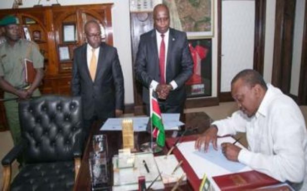 A kenyai elnök 2747 halálra ítéltet kímélt meg a kivégzéstől