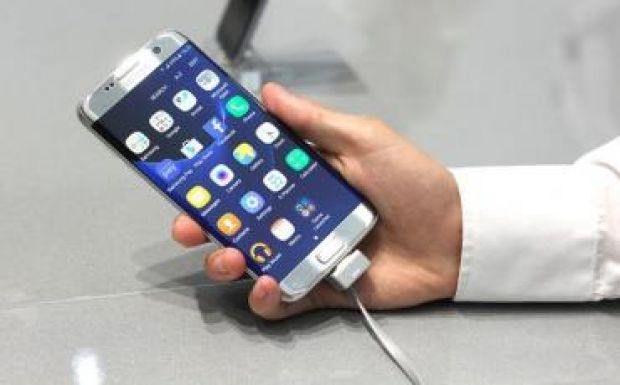 Már a Galaxy S8-ról beszél a Samsung