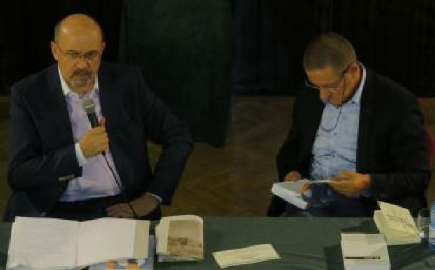 „Mellettük élünk, és nem ismerjük őket” - szlovák irodalomról a Látó estjén