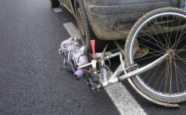 Majdnem megölte az autó a kerékpárost Gyergyószentmiklóson