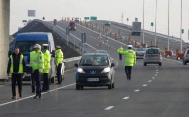 Üldözésbe vettek a rendőrök egy gyorshajtót az észak-erdélyi autópályán