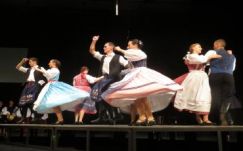 Ünnepel a Maros Művészegyüttes: hatvan éve alakult meg elődje, a Székely Népi Együttes