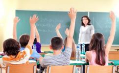 Nem tartanak órákat szerdán az iskolákban