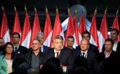 Orbán Viktor alkotmánymódosítási javaslatot nyújt be 