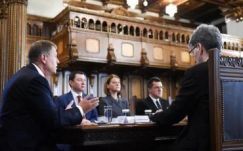 Országprojekt: nagy fába vágta a fejszéjét Klaus Johannis