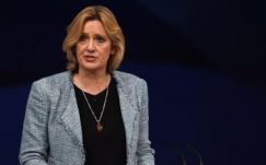 Szigoríthatnak a külföldiek munkavállalásán Nagy-Britanniában