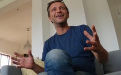 „Az én utam. Nem egyszerű, de működik” – beszélgetés Molnár Leventével