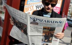 „Első gondolatunk, hogy ez puccs”: felfüggesztik a Népszabadság kiadását