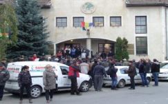 Éjjel is sorban állnak a Zöld Ház-programért Csíkszeredában