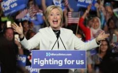 Felmérés: Clinton nyolc százalékkal vezet Trump előtt