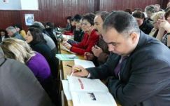 Szerdán versenyvizsgáznak az igazgatók, túl kevés a magyar jelentkező