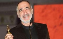 Răzvan Vasilescu kapja a 8. Comedy Cluj Kiválóság-díját