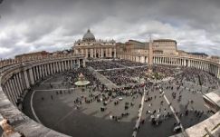 A következő McDonald's a Vatikánban nyílik