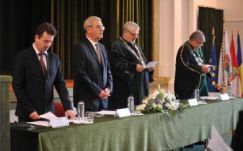 Kifizeti a PKE tartozásait a Sapientia Alapítvány