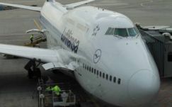 Füstölt a pilótafülke, kényszerleszállást hajtott végre egy gép Kanadában