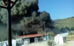 Törtek-zúztak, gyújtogattak a menekültek Leszboszon