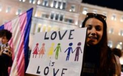 Elutasította a szenátus az élettársi szerződés bevezetését