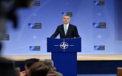 NATO-főtitkár: mindenfajta összeütközést el kellene kerülni Oroszországgal