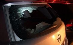 Kalapáccsal szétvertek Moldovában a rendszáma miatt két székelyföldi kamiont