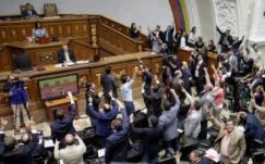 Pert indított az államfő ellen a venezuelai parlament