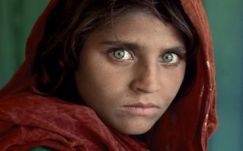 Letartóztatták a National Geographic címlapjáról ismert afgán lányt