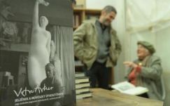 A Quadro Galériában mutatták be Vetro Artur szobrászművész „jegyzet-könyvét”