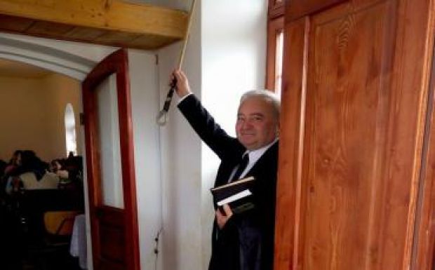 Csűry István karaktergyilkosságnak nevezi Tőkés László ellene indított támadását