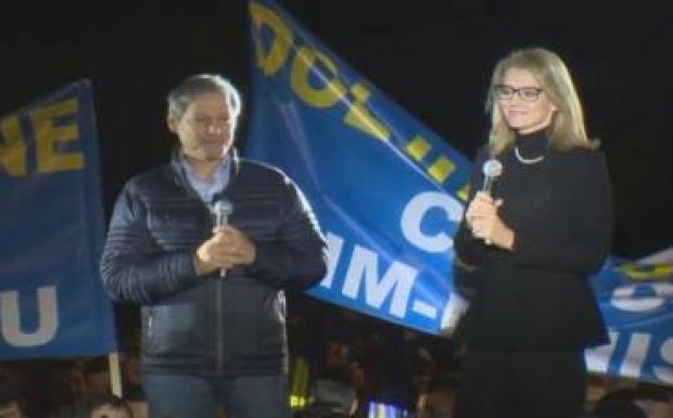 Cioloş volt az egyik vezérszónok a PNL kampányindítóján